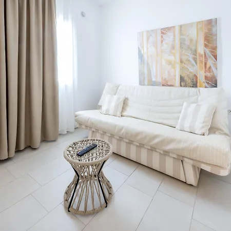 فندق Orizontes Santorini Pýrgos