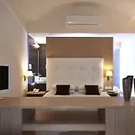 Orizontes Santorini Pýrgos