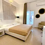 Orizontes Santorini Hotel