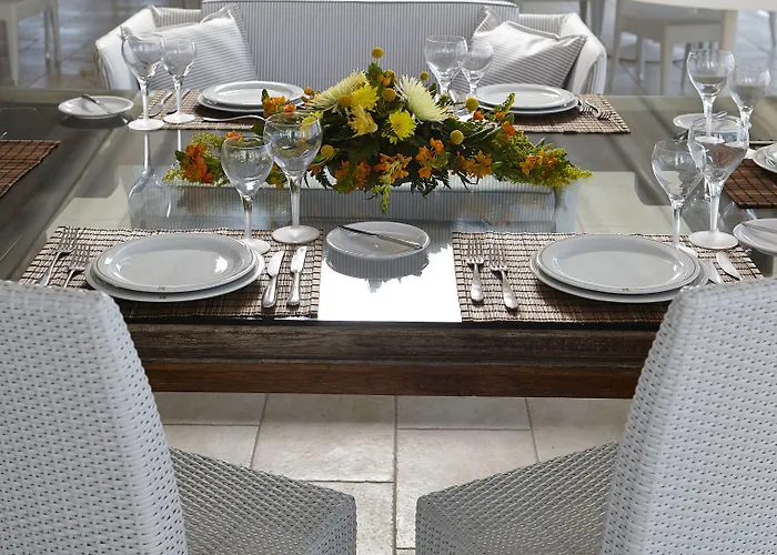 Orizontes Santorini Pýrgos