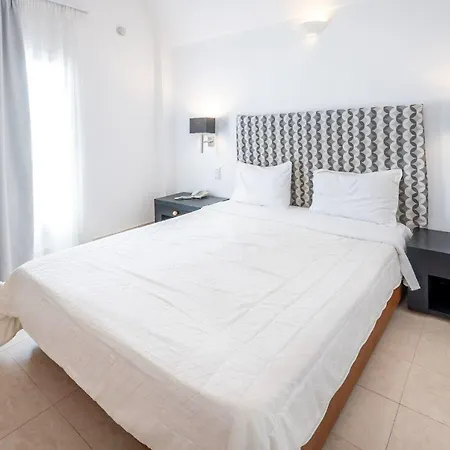 Orizontes Santorini Hotel