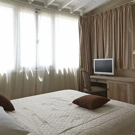 Orizontes Santorini Hotel 4*